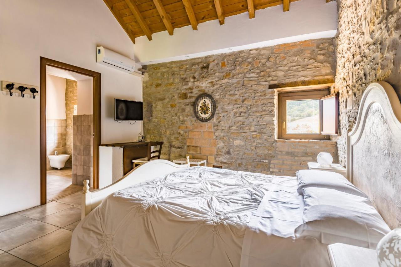 Agriturismo Il Salice Tizzano Val Parma Exteriör bild