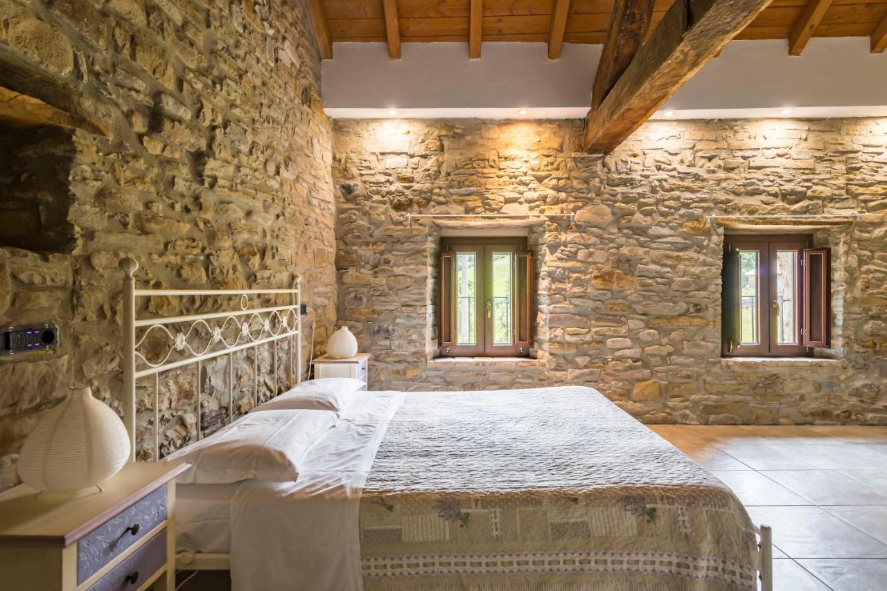 Agriturismo Il Salice Tizzano Val Parma Exteriör bild