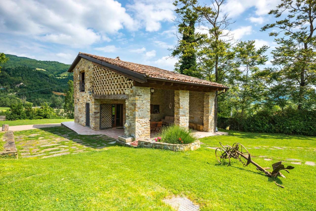 Agriturismo Il Salice Tizzano Val Parma Exteriör bild