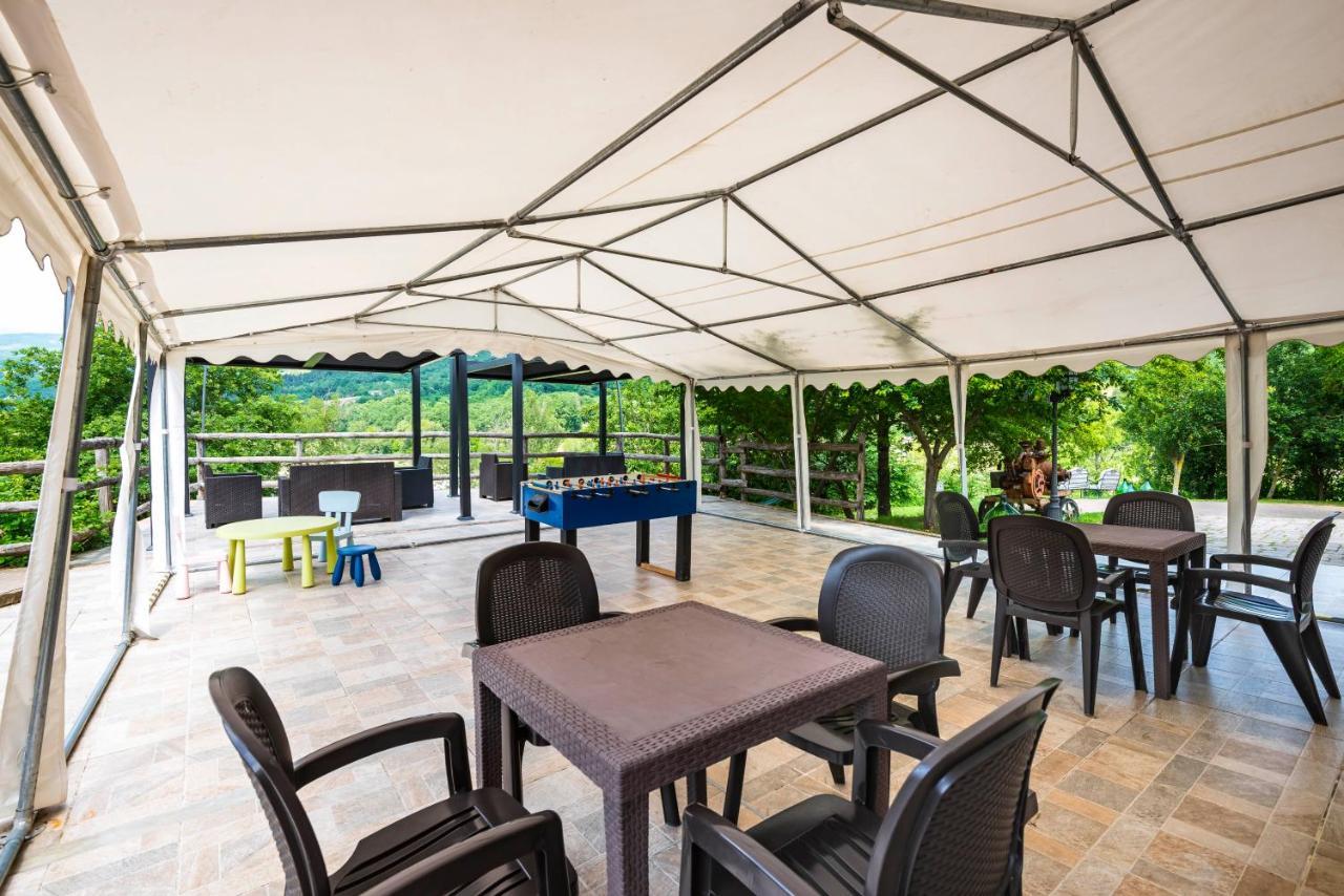 Agriturismo Il Salice Tizzano Val Parma Exteriör bild