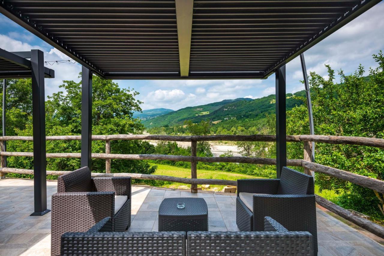 Agriturismo Il Salice Tizzano Val Parma Exteriör bild