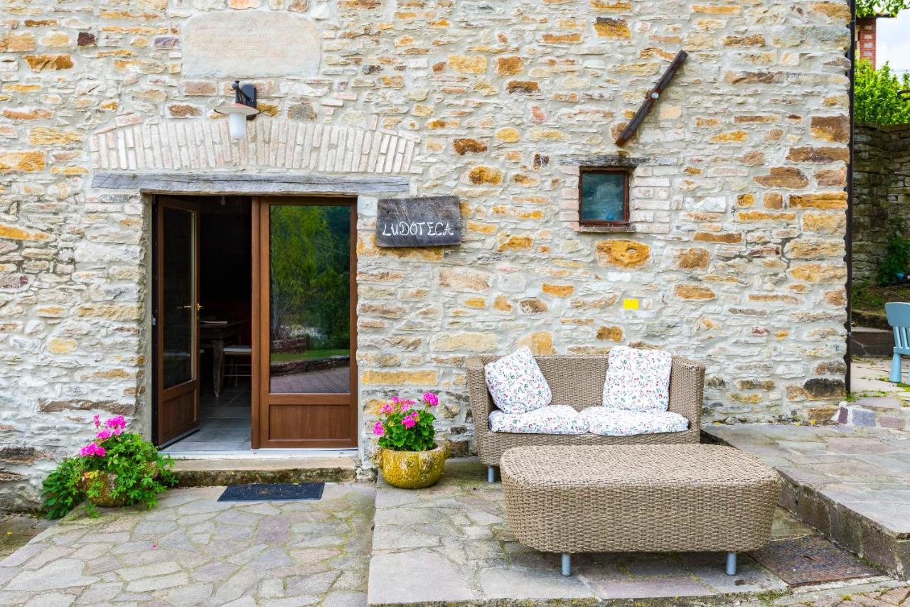Agriturismo Il Salice Tizzano Val Parma Exteriör bild
