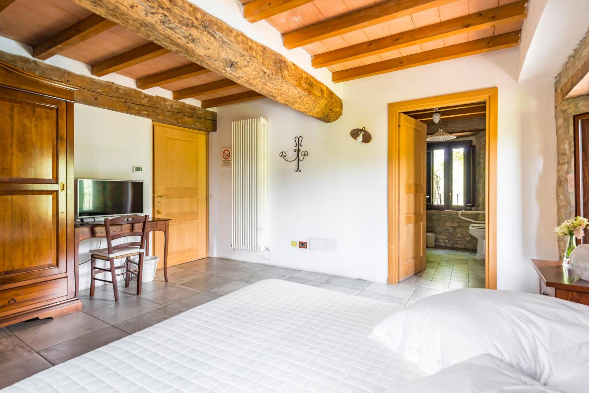 Agriturismo Il Salice Tizzano Val Parma Exteriör bild