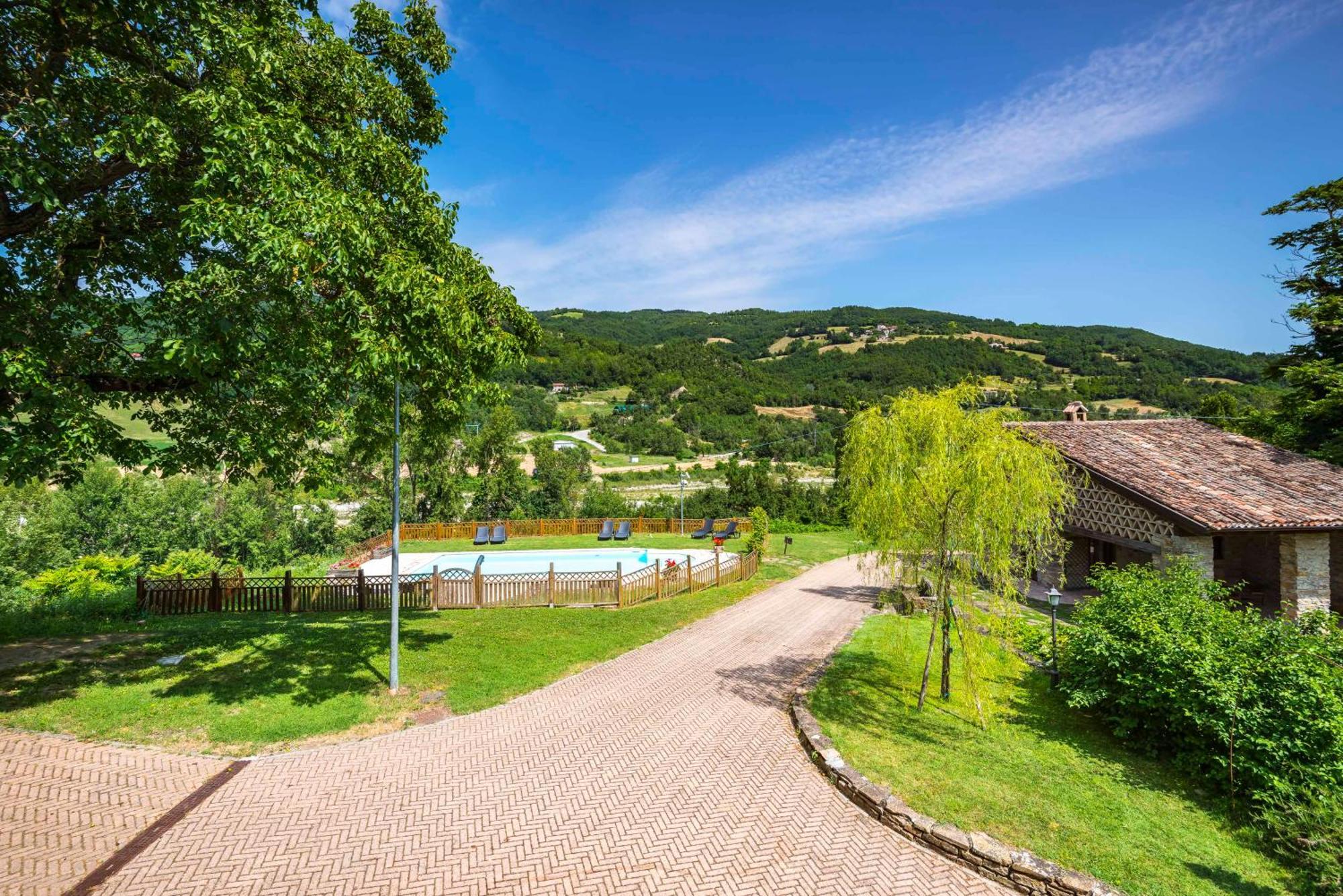 Agriturismo Il Salice Tizzano Val Parma Exteriör bild